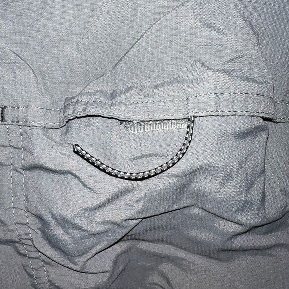 Columbia grey Omnishade women’s shorts size 2 with 8” length - Picture 9 of 11